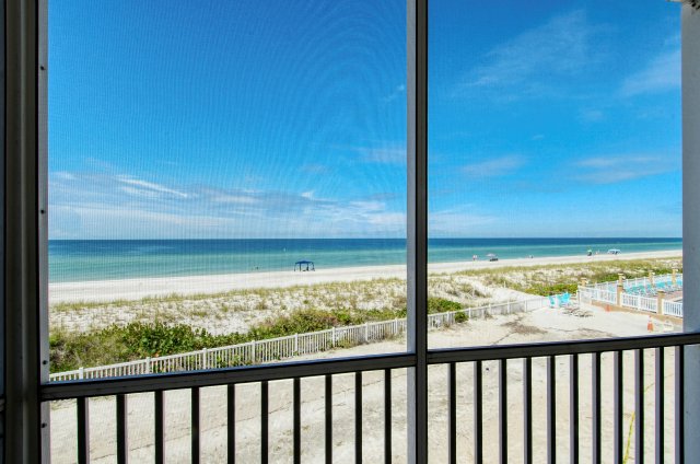 2 Condominium vacation rental located in Anna Maria Island 1