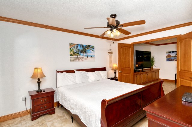 2 Condominium vacation rental located in Anna Maria Island 1