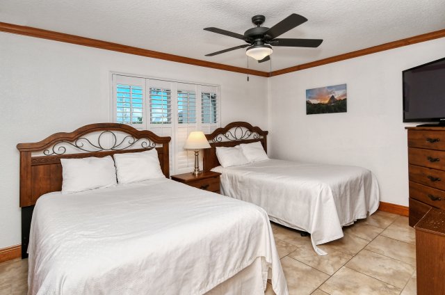 2 Condominium vacation rental located in Anna Maria Island 1