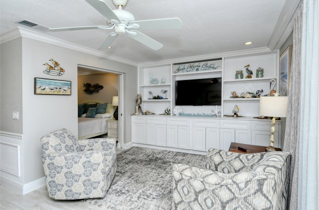 2 Condominium vacation rental located in Anna Maria Island 1