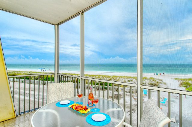 2 Condominium vacation rental located in Anna Maria Island 1