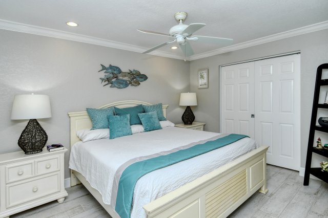 2 Condominium vacation rental located in Anna Maria Island 1