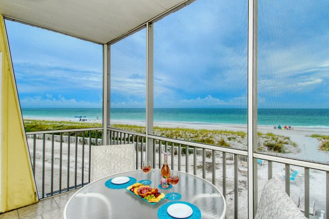 2 Condominium vacation rental located in Anna Maria Island 1