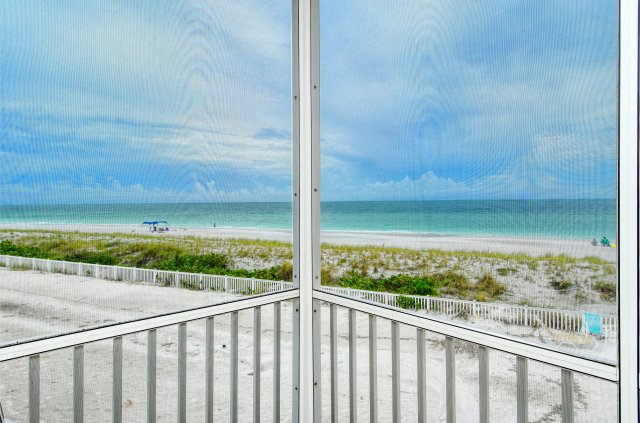 2 Condominium vacation rental located in Anna Maria Island 1