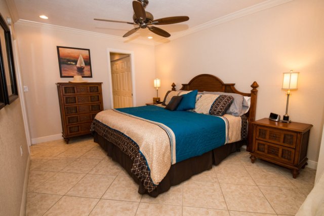 2 Condominium vacation rental located in Anna Maria Island 1