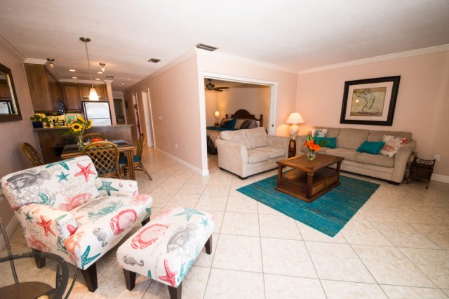 2 Condominium vacation rental located in Anna Maria Island 1