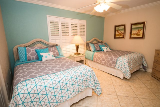 2 Condominium vacation rental located in Anna Maria Island 1