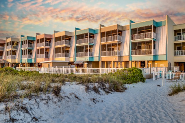 2 Condominium vacation rental located in Anna Maria Island 1