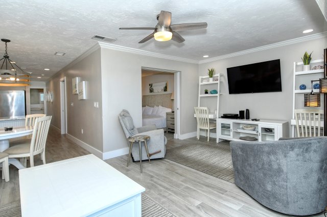 2 Condominium vacation rental located in Anna Maria Island 1