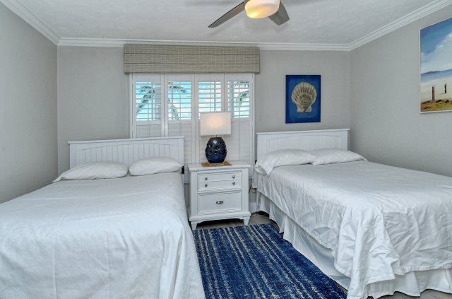 2 Condominium vacation rental located in Anna Maria Island 1