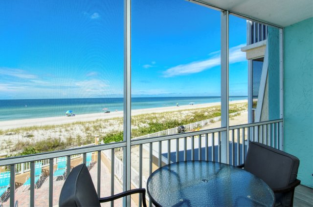 2 Condominium vacation rental located in Anna Maria Island 1