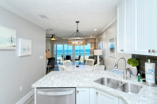 2 Condominium vacation rental located in Anna Maria Island 1