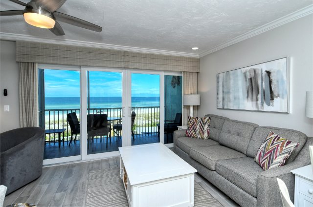 2 Condominium vacation rental located in Anna Maria Island 1