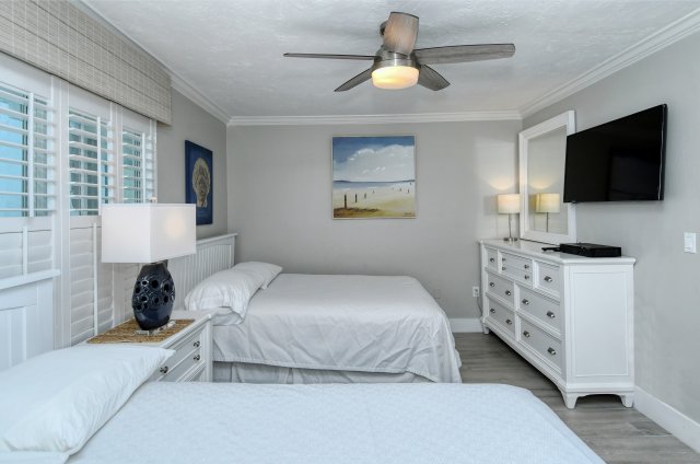 2 Condominium vacation rental located in Anna Maria Island 1