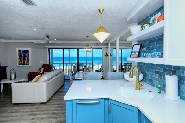 2 Condominium vacation rental located in Anna Maria Island 1