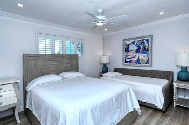 2 Condominium vacation rental located in Anna Maria Island 1