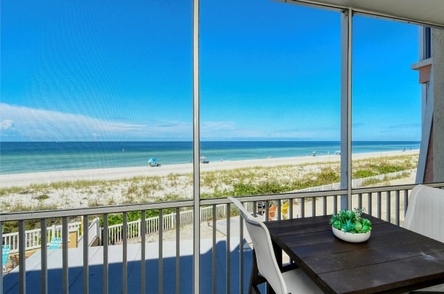 2 Condominium vacation rental located in Anna Maria Island 1