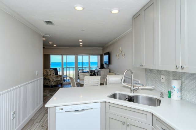 2 Condominium vacation rental located in Anna Maria Island 1