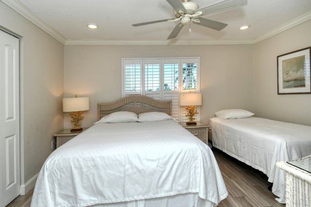 2 Condominium vacation rental located in Anna Maria Island 1