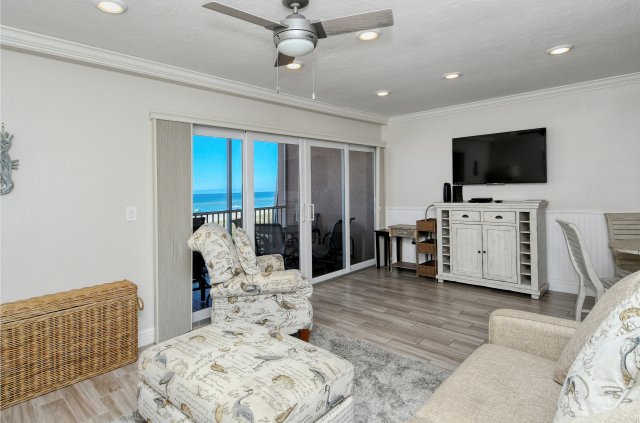 2 Condominium vacation rental located in Anna Maria Island 1