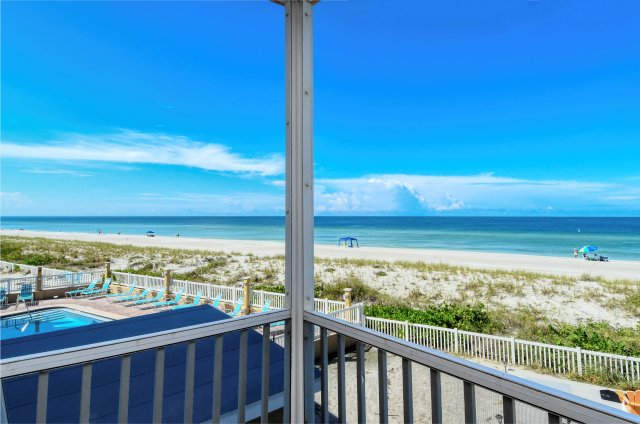 2 Condominium vacation rental located in Anna Maria Island 1