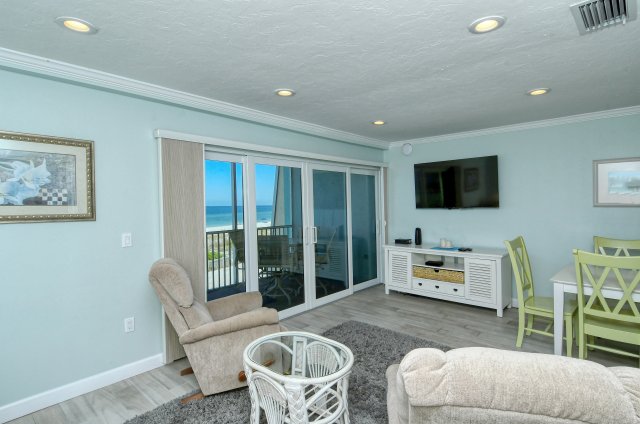 2 Condominium vacation rental located in Anna Maria Island 1