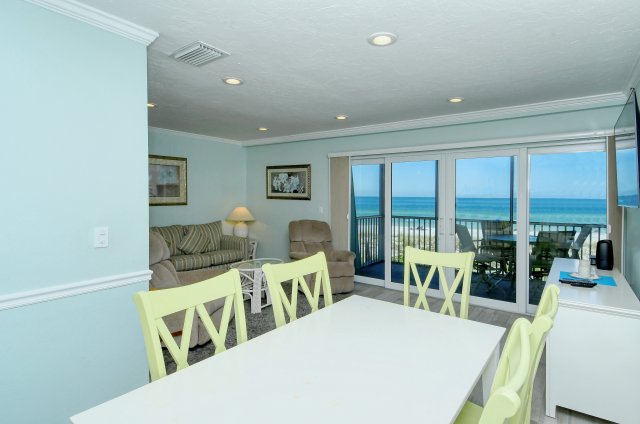 2 Condominium vacation rental located in Anna Maria Island 1