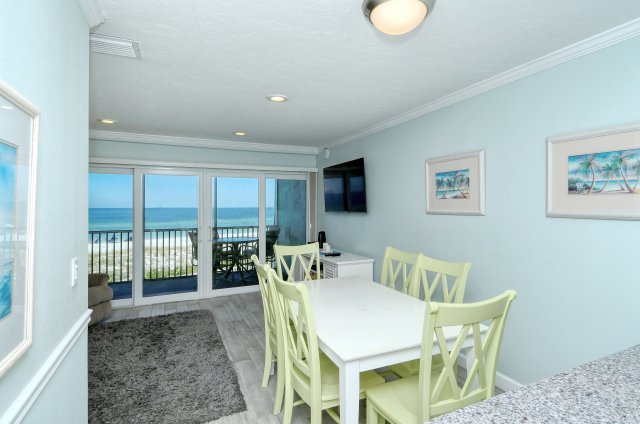 2 Condominium vacation rental located in Anna Maria Island 1