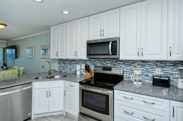 2 Condominium vacation rental located in Anna Maria Island 1