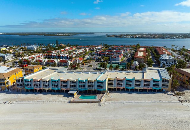 2 Condominium vacation rental located in Anna Maria Island 1