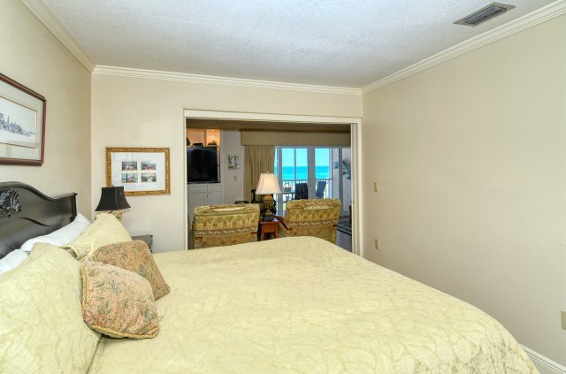 2 Condominium vacation rental located in Anna Maria Island 1