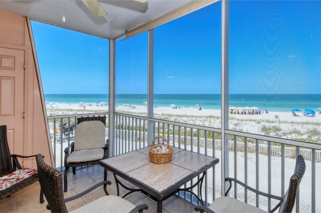 2 Condominium vacation rental located in Anna Maria Island 1