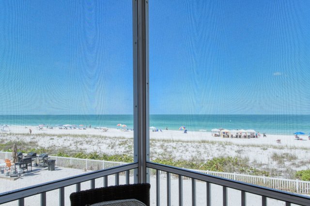 2 Condominium vacation rental located in Anna Maria Island 1