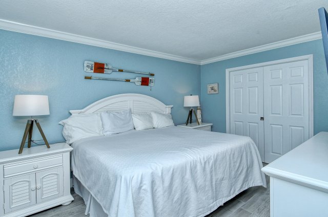 2 Condominium vacation rental located in Anna Maria Island 1