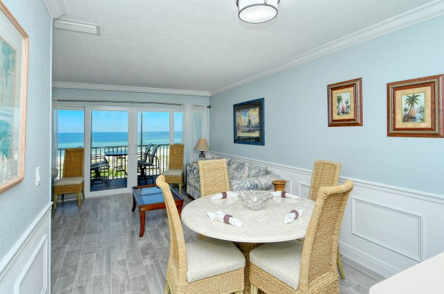 2 Condominium vacation rental located in Anna Maria Island 1