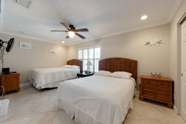 2 Condominium vacation rental located in Anna Maria Island 1