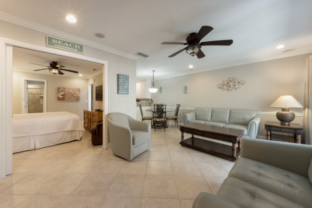 2 Condominium vacation rental located in Anna Maria Island 1