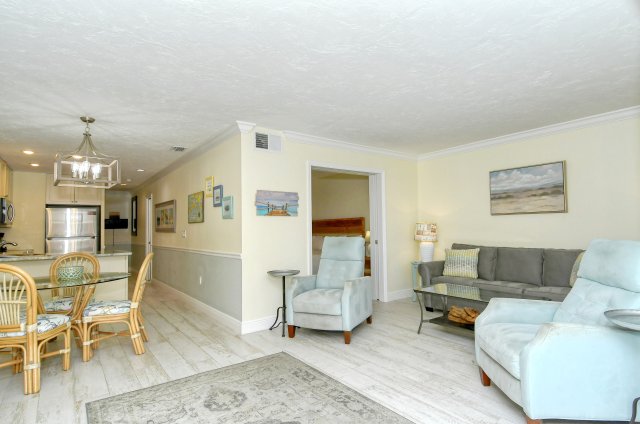 2 Condominium vacation rental located in Anna Maria Island 1