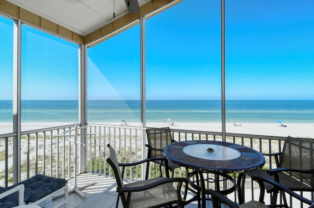 2 Condominium vacation rental located in Anna Maria Island 1