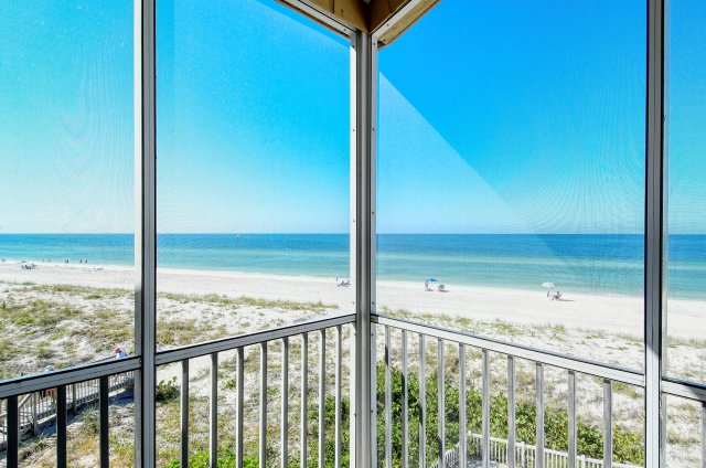 2 Condominium vacation rental located in Anna Maria Island 1