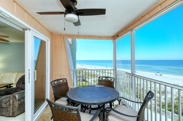 2 Condominium vacation rental located in Anna Maria Island 1