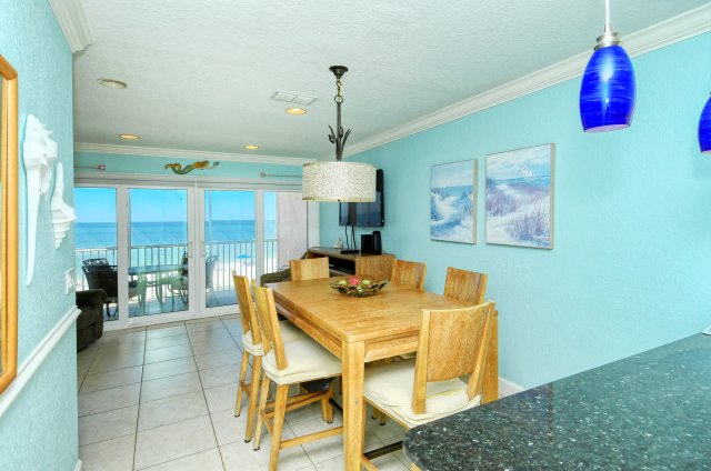 2 Condominium vacation rental located in Anna Maria Island 1