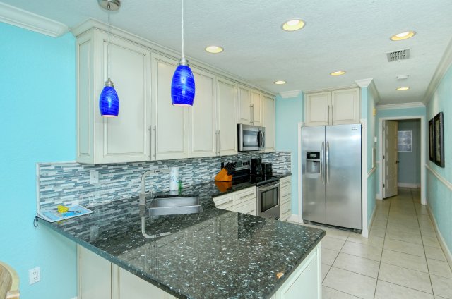 2 Condominium vacation rental located in Anna Maria Island 1