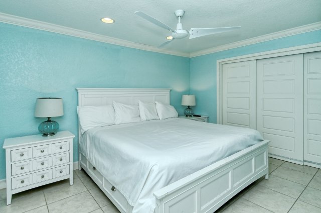 2 Condominium vacation rental located in Anna Maria Island 1