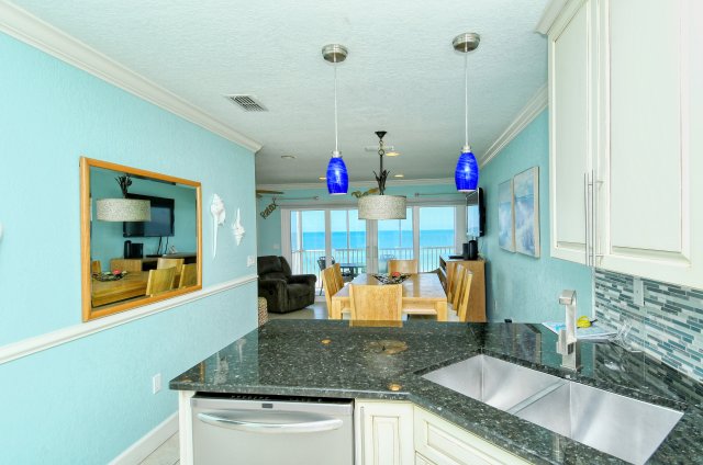 2 Condominium vacation rental located in Anna Maria Island 1