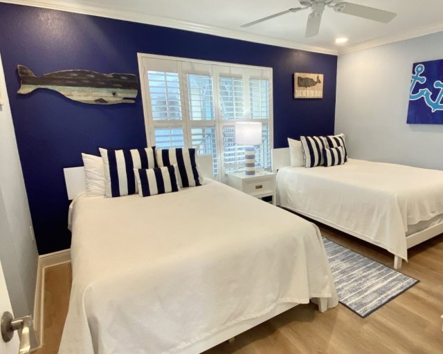 2 Condominium vacation rental located in Anna Maria Island 1