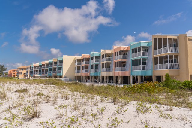 2 Condominium vacation rental located in Anna Maria Island 1