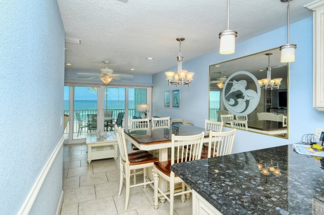 2 Condominium vacation rental located in Anna Maria Island 1