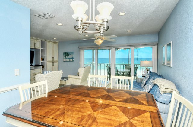 2 Condominium vacation rental located in Anna Maria Island 1