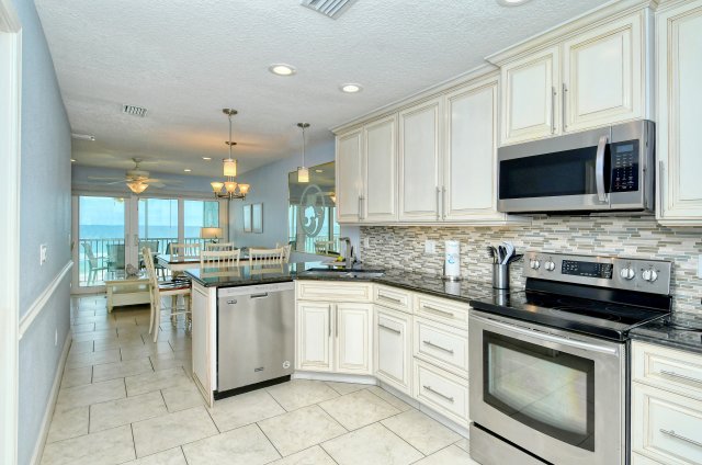 2 Condominium vacation rental located in Anna Maria Island 1